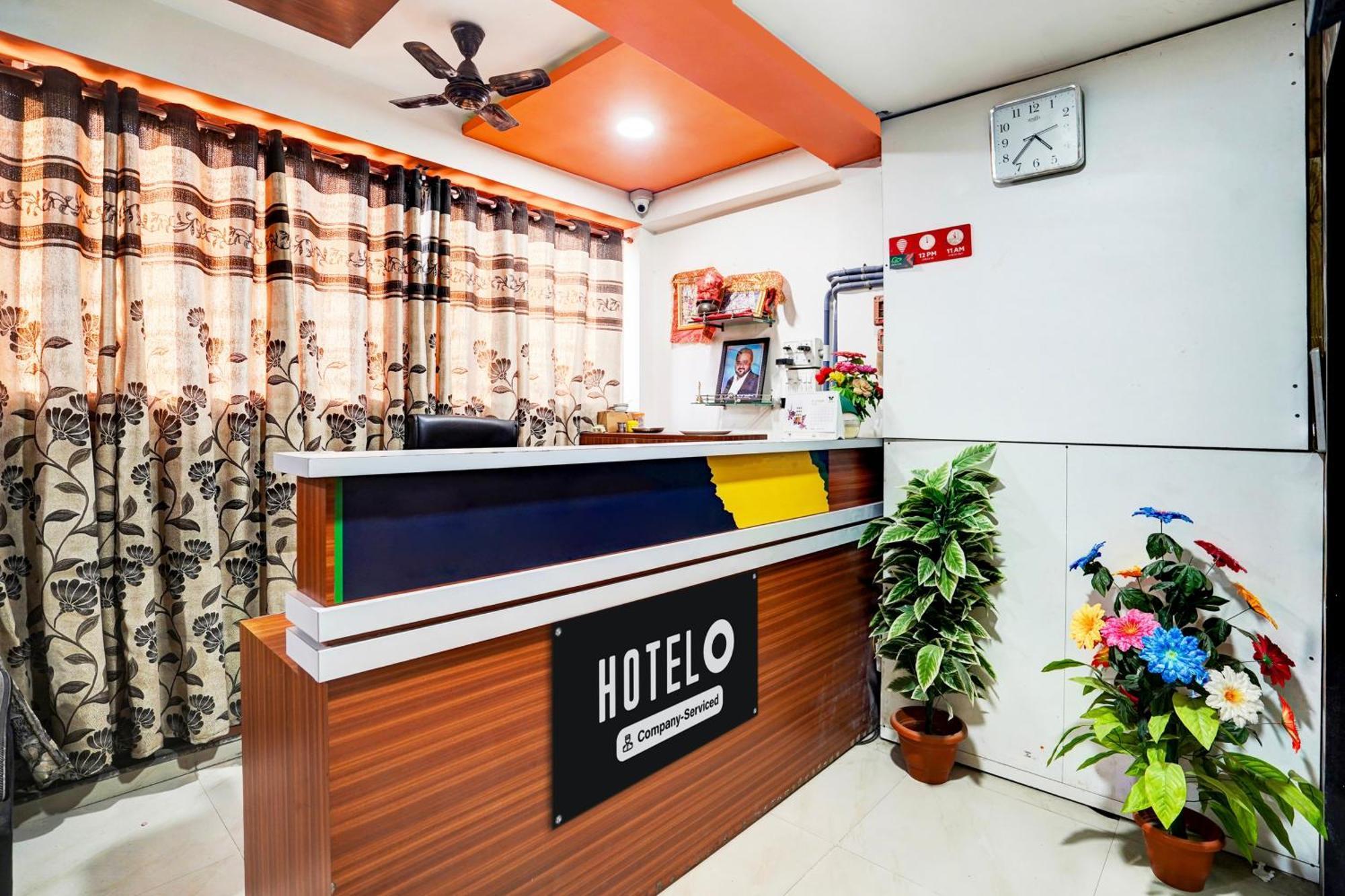 Super Hotel O Geeta Mandir Formerly Hotel Green Park 아흐메다바드 외부 사진
