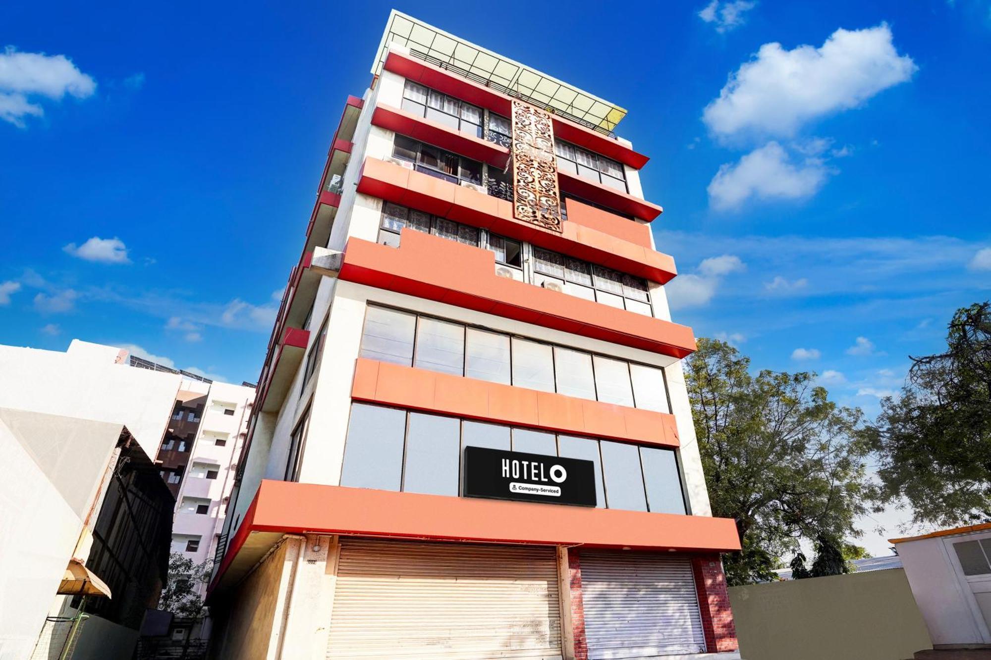 Super Hotel O Geeta Mandir Formerly Hotel Green Park 아흐메다바드 외부 사진